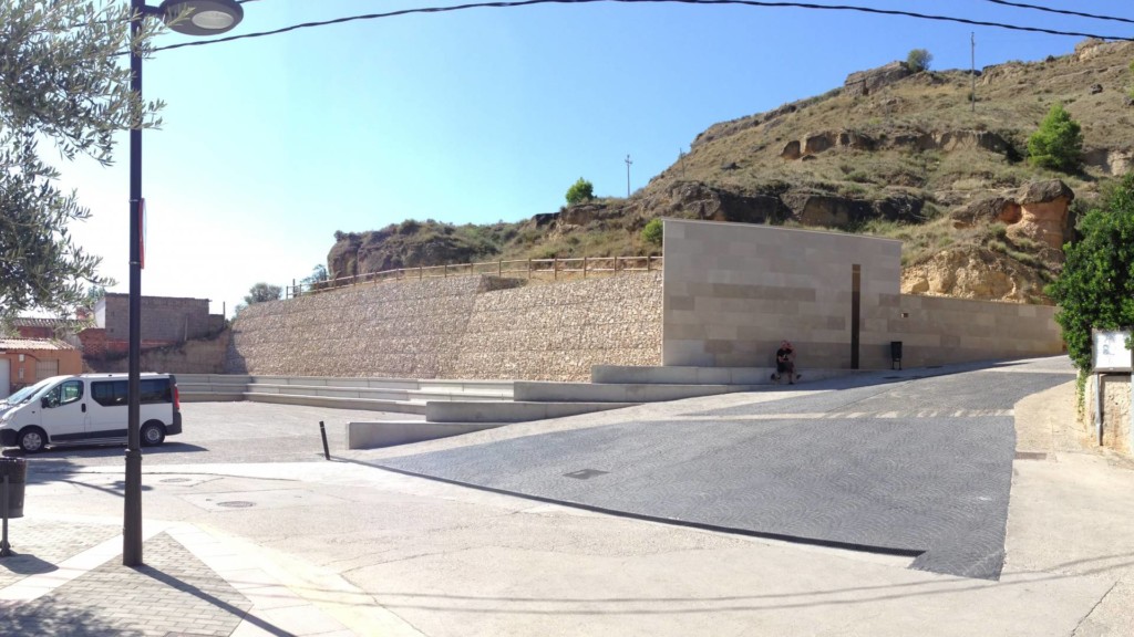 Recuperación medioambiental recepción de visitantes Castillo Monzón. Brualla-Alcaraz. Arquitectos