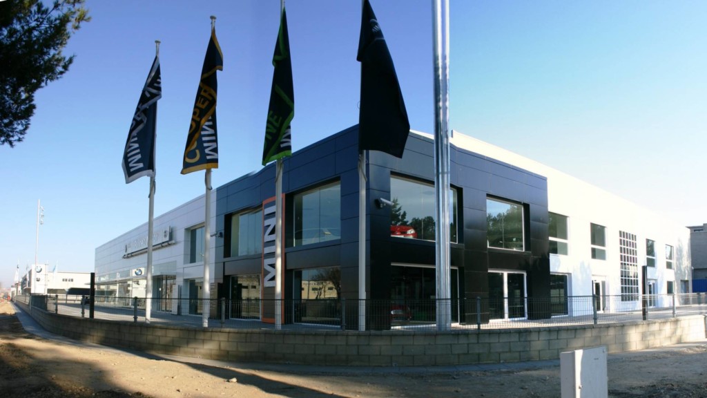Concesionario1. BMW. Monzon. Brualla-Alcaraz. Arquitectos.