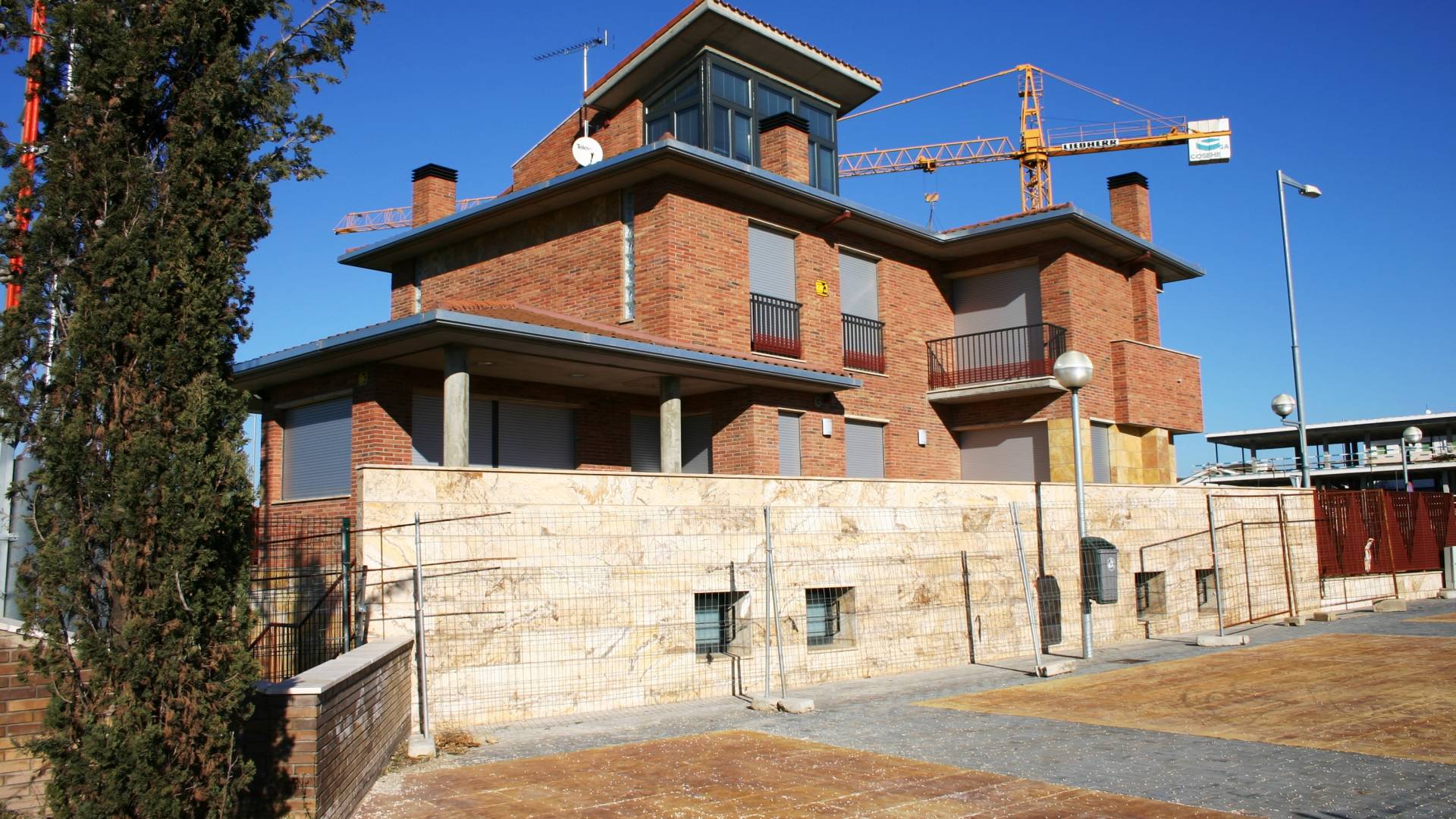 Vivienda unifamiliar aislada con garaje. Jacilla. Monzón. Huesca. Arquitectos. Brualla Alcaraz. 3