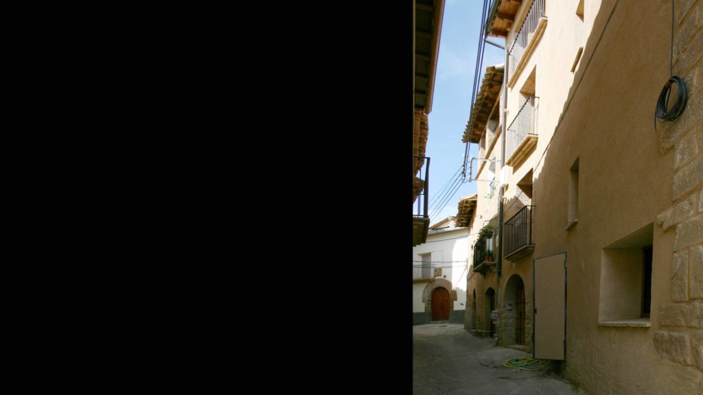 Reforma de edificio entre medianeras para tres viviendas y garaje. Colungo. Huesca. Brualla - Alcaraz. Arquitectos